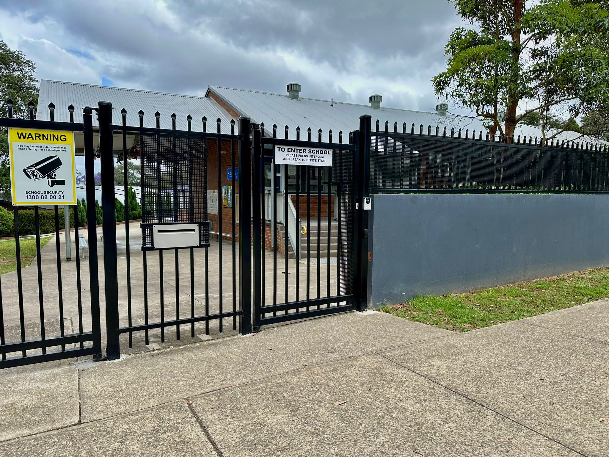 Boston Security Services_NSW_pedestrian swing gate 7